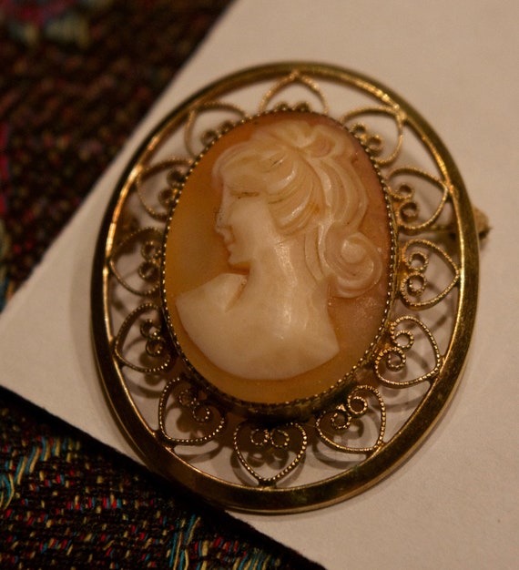Catamore - 12k Gold Filled Filligree Shell Cameo B