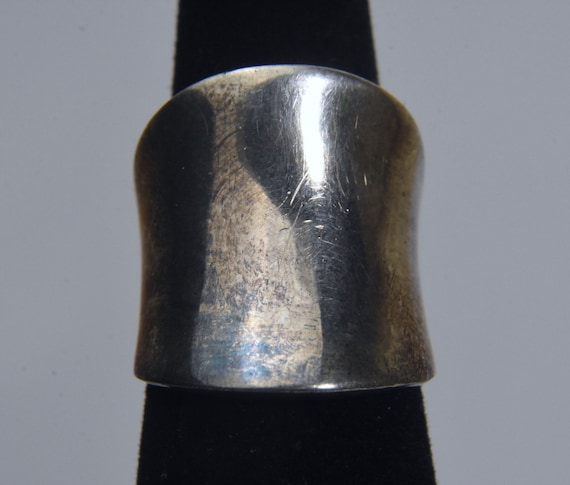 Fine .999 Solid Silver Saddleback Ring - Size 6 - image 5