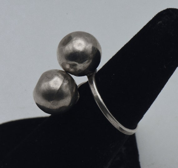 Vintage Handmade Sterling Silver Ball Bypass Ring… - image 5