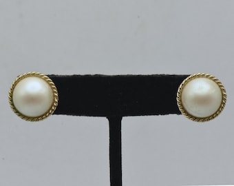 Vintage Faux Pearl and Gold Tone Clip On Earrings