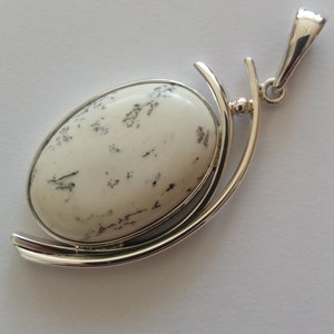 Pendant SILVER WITH Howlit image 3