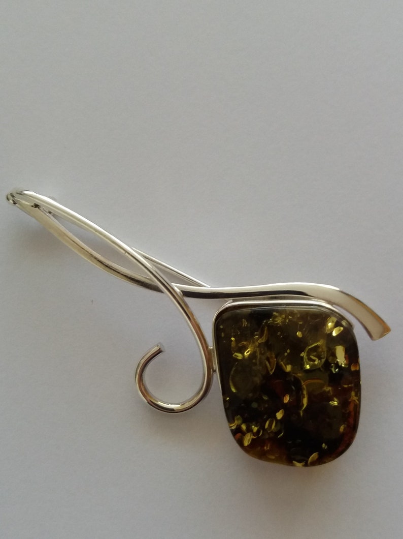 Brooch Silver With Amber