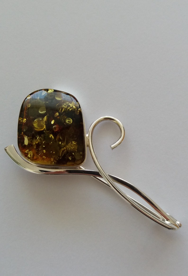 Brooch Silver With Amber