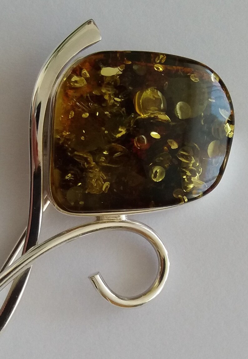 Brooch Silver With Amber