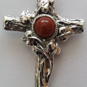 Cross pendant