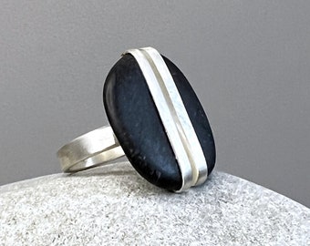 Ebb and flow silver ring pebble stone natural anthracite #56 - twin ring silver pebble stone Baltic Sea North Sea from ebbe und flut®