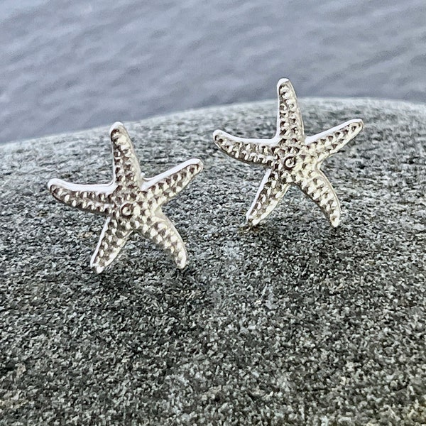 Pendientes de flujo y reflujo estrella de mar bañados en plata mate - pendientes marítimos de ebbe und flut®