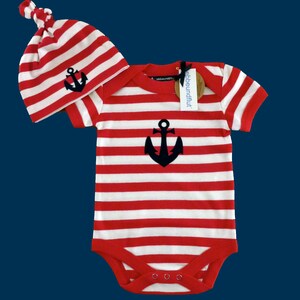 Ebbe und Flut Maritimes Baby Set Anker Fair Trade & Organic rot-weiß Baby Geschenk zur Geburt, Baby Set Anker, ebbe und flut® Bild 1