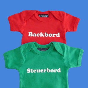 Ebbe und Flut Babyset STEUERBORD & BACKBORD Fair Trade grün rot, Geschenk zur Geburt, Babystrampler für Zwillinge, ebbe und flut® Bild 1