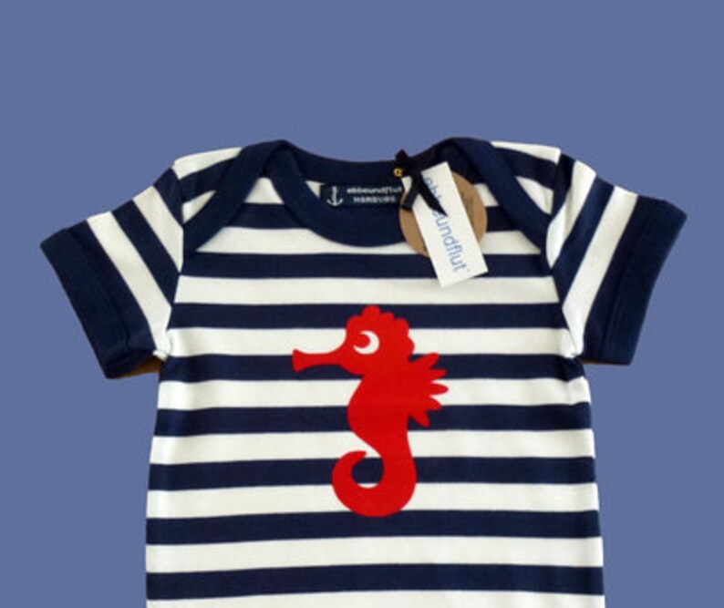 Ebbe und Flut maritimer Baby-Body Seepferdchen blau weiß gestreift Baby Geschenk zur Geburt, Seepferdchen, ebbe und flut® Bild 3