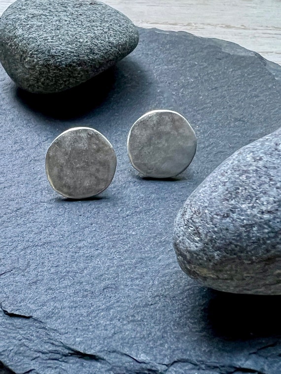 Ebb and Flow North Sea Silver Stud Earrings - Round matt silver plated - Earrings by ebbe und flut®