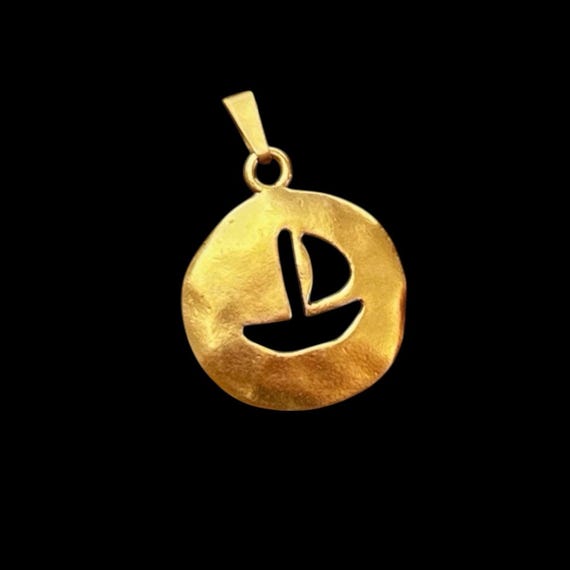 Tides pendant sailboat round - maritime pendant with boat motif matte gold plated