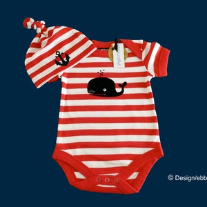 Ebbe und Flut Babyset Wal rot weiß, Baby Body Wal und Babymütze Anker, Baby Geschenk zur Geburt, Maritimes Babyset ebbe und flut® Bild 1