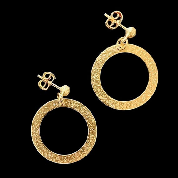 Ostsee Gold - Ohrstecker mit Kreis Anhänger - 22 K matt vergoldet, strukturierte Optik
