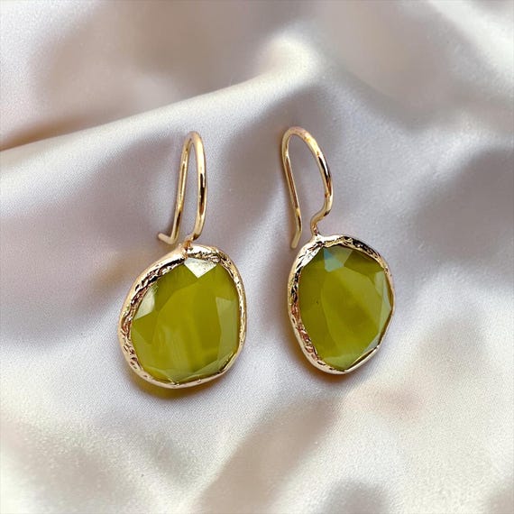 Ebbe und Flut Ohrhänger Gold Oliv Cat-Eye - Ostseegold Ohrringe minimalistisch elegant, Geschenk für Sie