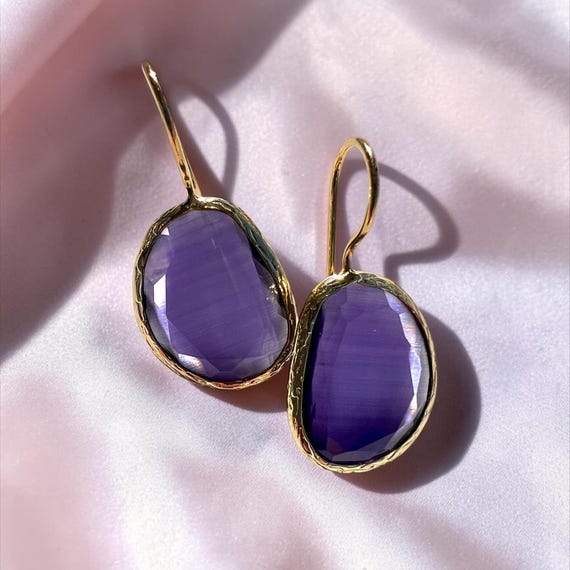 Ebbe und Flut Ohrhänger Gold lila Cat-Eye - Ostseegold Ohrringe minimalistisch elegant, Geschenk für Sie