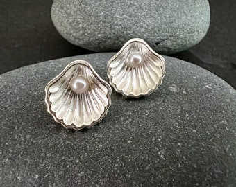 Ebb and flow ear studs shell with pearl large matt silver plated