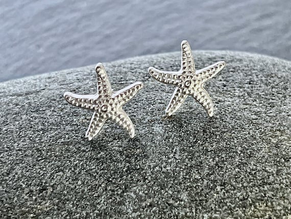 Ebb and Flow Starfish Stud Earrings Matt Silver Plated - Maritime Earrings by ebbe und flut®
