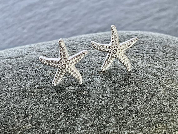 Ebb and flow ear studs starfish matt silver plated - maritime earrings from ebbe und flut®