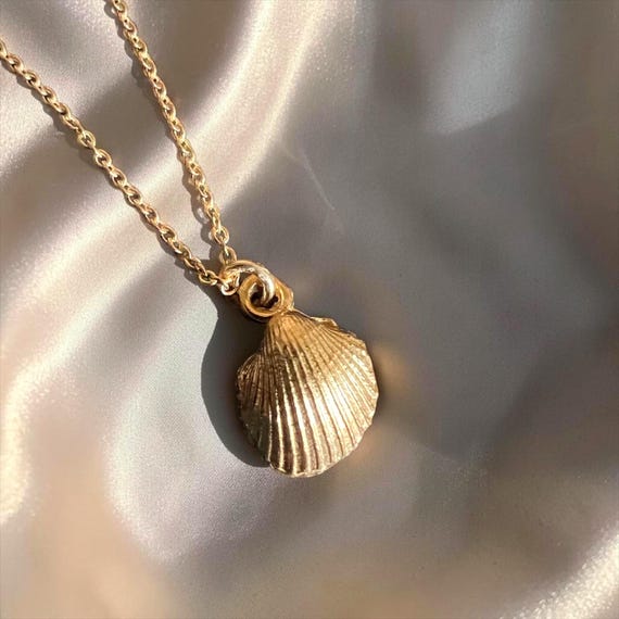Ebb and Flow Necklace Shell Mini - Necklace with small shell pendant Size XS