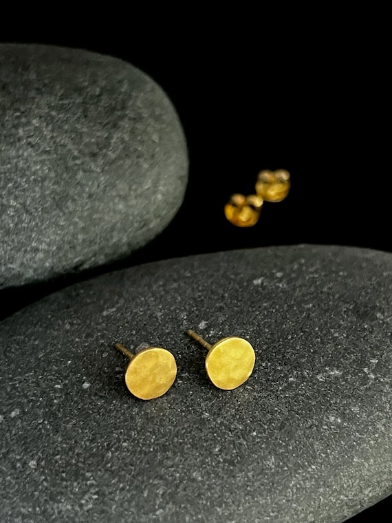 Ebb and Flow Baltic Sea Gold mini stud earrings - Round matt gold-plated - Earrings mini by ebbe und flut®