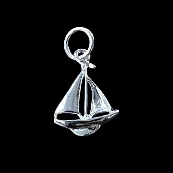 Ebb and flow small sailboat made of silver - small boat pendant made of 925 sterling silver, size S