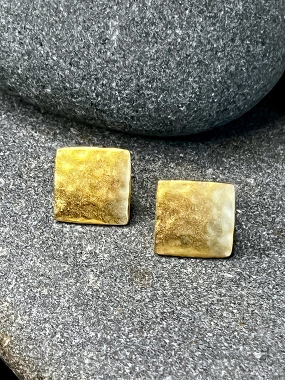 Ebbe und Flut ear studs Baltic Sea gold square - 22K matt gold plated - earrings from ebbe und flut®