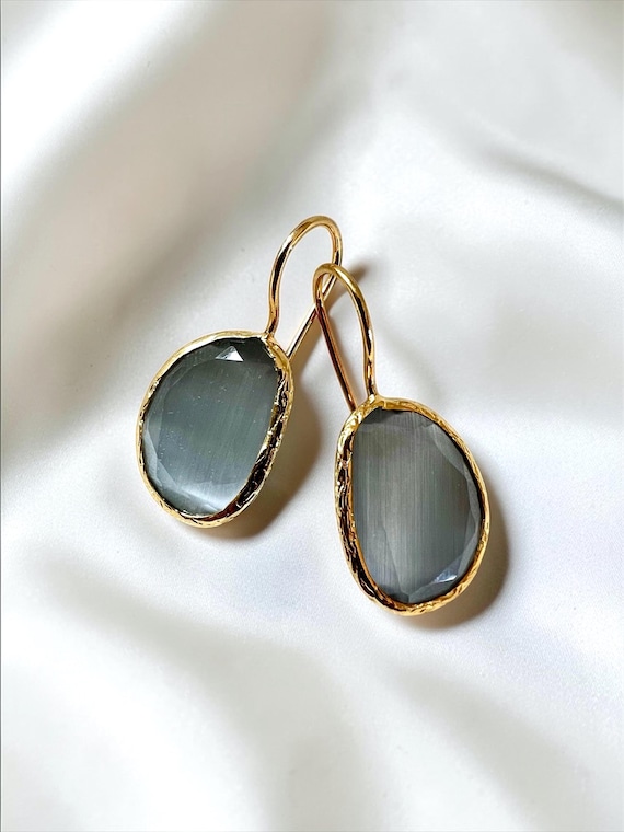 Ebbe und Flut Ohrhänger Gold blaugrau Cat-Eye - Ostseegold Ohrringe minimalistisch elegant, Geschenk für Sie