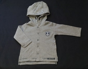 Ebbe und Flut Babyjacke "Kleiner Kapitän" blau/weiß gestreift Maritime Jacke, Baby Geschenk zur Geburt, ebbe und flut®