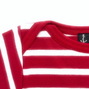 Ebbe und Flut Babyshirt Lütten Deern rot weiß gestreift, Shirt maritim, Breton Shirt Baby, Baby Geschenk zur Geburt, ebbe und flut® Bild 5