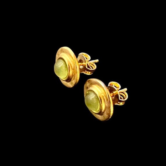 Ebb and Flow Baltic Gold Green Earrings - Round 22 K matte gold-plated with green glass stone and silver leaf - Earrings by ebbe und flut®