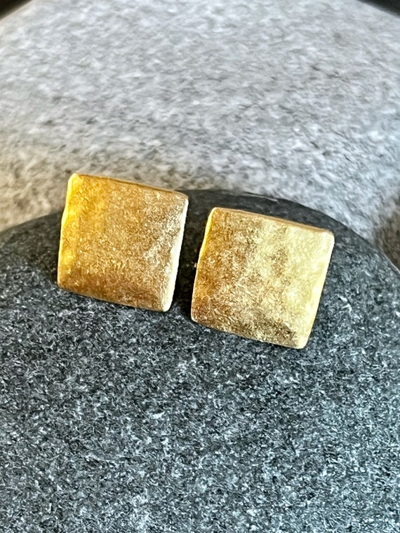 Ebbe und Flut ear studs Baltic Sea gold square - 22K matt gold plated - earrings from ebbe und flut®