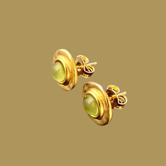 Ebb and Flow Baltic Gold Green Earrings - Round 22 K matte gold-plated with green glass stone and silver leaf - Earrings by ebbe und flut®