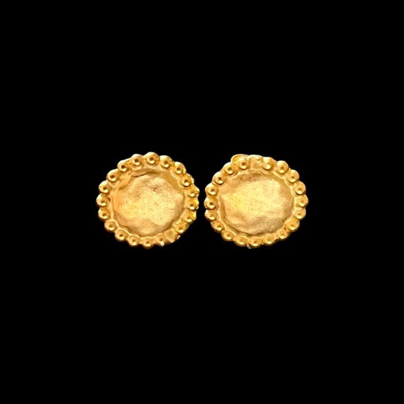 Ebb and Flow Stud Earrings Small Sea Anemone - Round, matte gold-plated, hammered