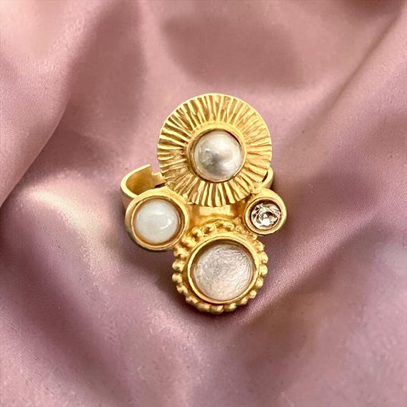 Statement Ring Ostseegold Aurelia white - elegant women's ring, handcrafted designer jewelry