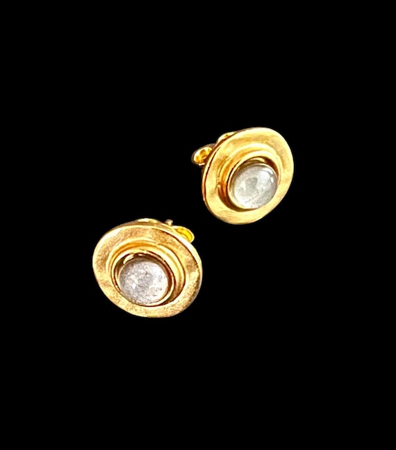 Ebb and Flow earrings Baltic Sea gold grey - Round 22 K matt gold-plated with grey glass stone with silver leaf - Earrings by ebbe und flut®