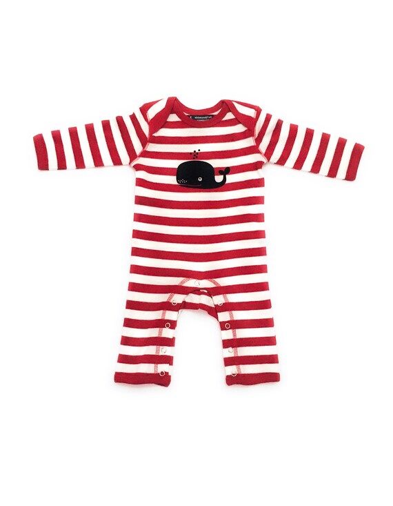 Ebb and Flow Maritime Baby Romper Whale, Baby Gift for Birth, Romper Whale Red and White Striped, ebbe und flut®