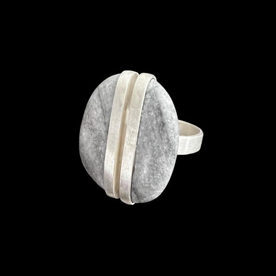 Ebb and flow silver ring Baltic Sea happiness - large pebble natural light grey striped #58 - twin ring 925 silver Baltic Sea light grey