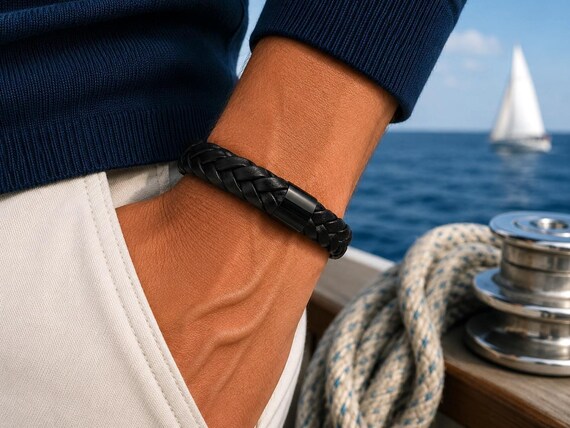 Herrenarmband Robustes schwarzes Fischschwanz Lederarmband aus geflochtenem Leder
