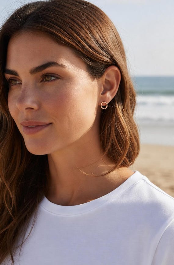Ebbe und Flut Kreis Ohrstecker roségold mit kleinen Kügelchen aus vergoldetem Sterling Silber, 11mm