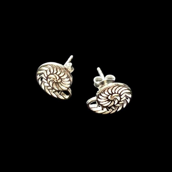 Ebb and Flow Nautilius Shell Stud Earrings - Maritime Earrings 925 Silver Rhodium-plated