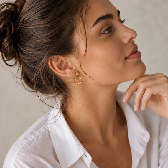 Enamel Copenhagen Hoops organic Heart Medium, Ohrringe 925 Silber 18 K vergoldet, Hochzeitsschmuck, eleganter Brautschmuck, Statementschmuck