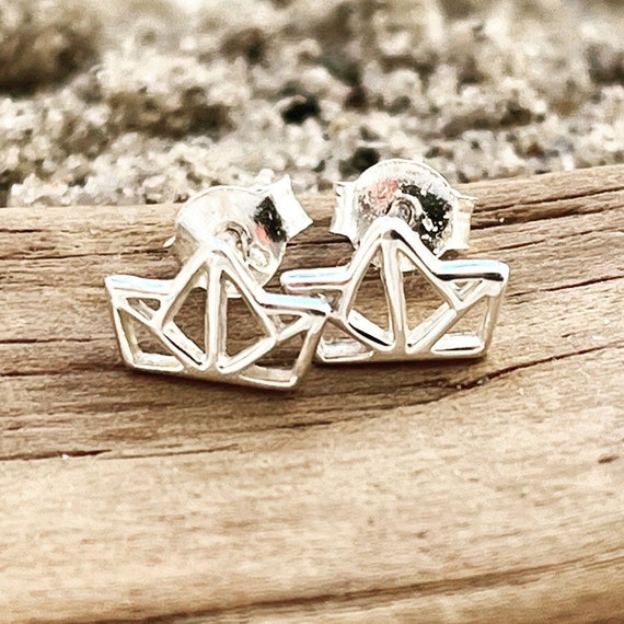 Ebb and Flow Paper Boat Earrings 925 Silver Origami Paper Boat Stud Earrings Ship Maritime by ebbe und flut®