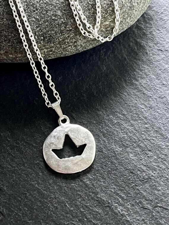 Ebb and Flow Necklace Paper Boat Matt Silver - Maritime Paper Boat Necklace Ebb and Flow®