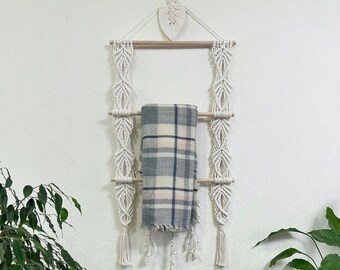 Macrame hanger, macrame wall hanging storage, wall hanger accessories organization, boho wall hanger accessories organization, wall art