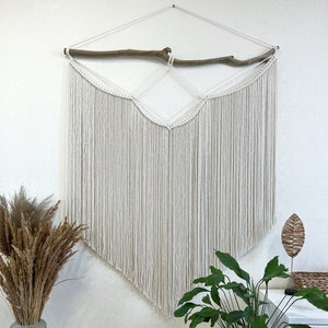 Large macrame wall hanging, minimalist macrame wall decor, simple macrame wall decor, housewarming gift, modern macrame, bohemian wall art