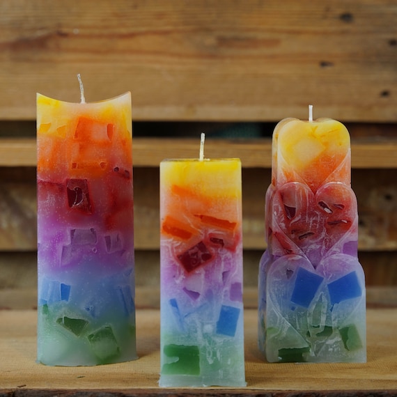 Wachswürfelkerze Regenbogen | bunte Stumpenkerze handgegossen | Deko Kerze in mehreren Formen | Geschenkidee Geburtstag