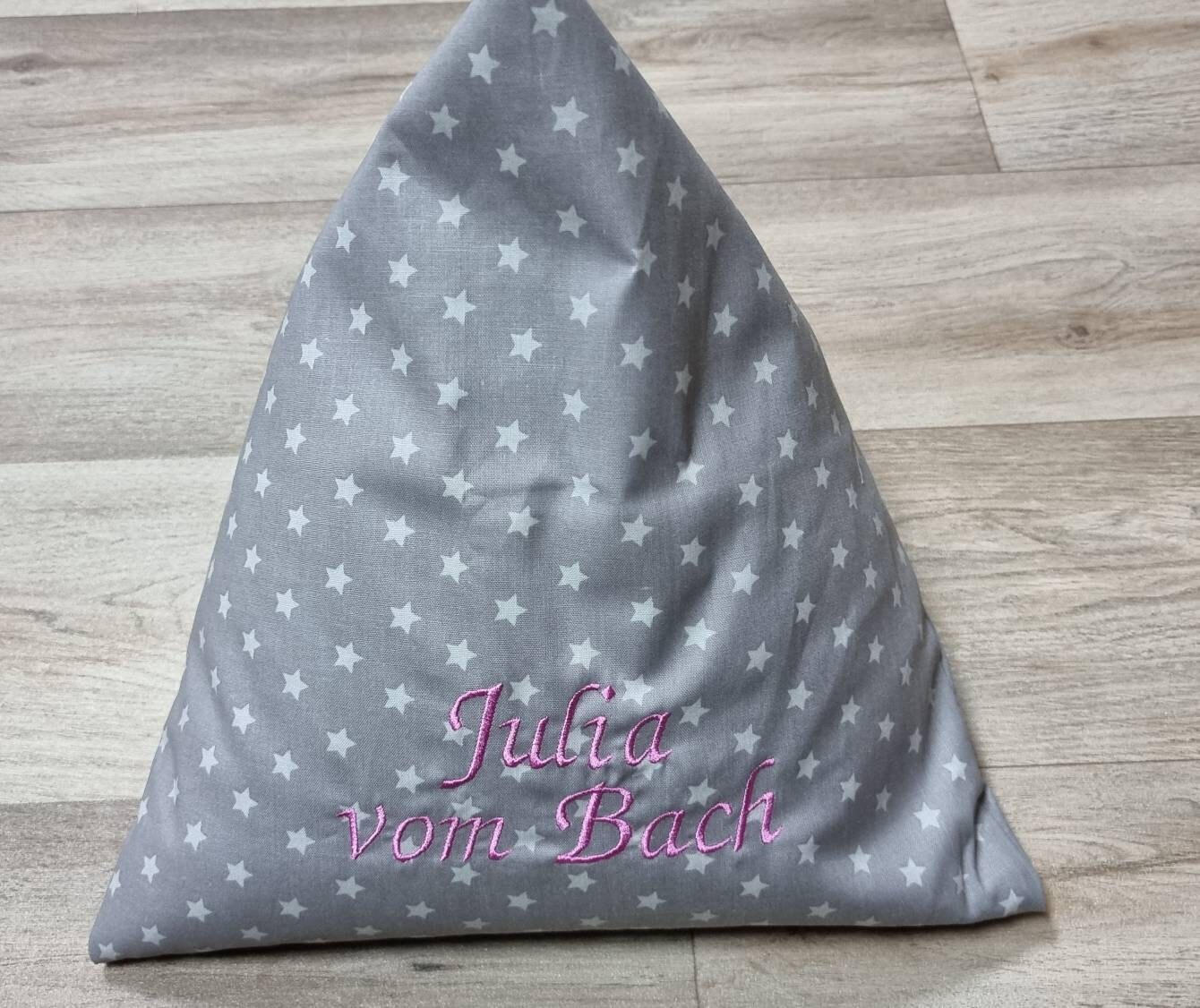 Pyramid cushion Tablet cushion Book cushion Reading cushion Name for tablet / book