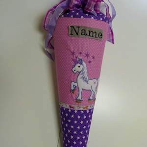 Cône de bonbons pour l&#39;école, inscription à l&#39;école, licorne avec nom