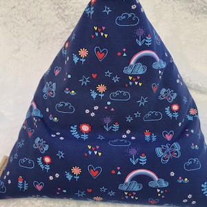 Pyramid pillow tablet pillow book pillow reading pillow duo for tablet / book